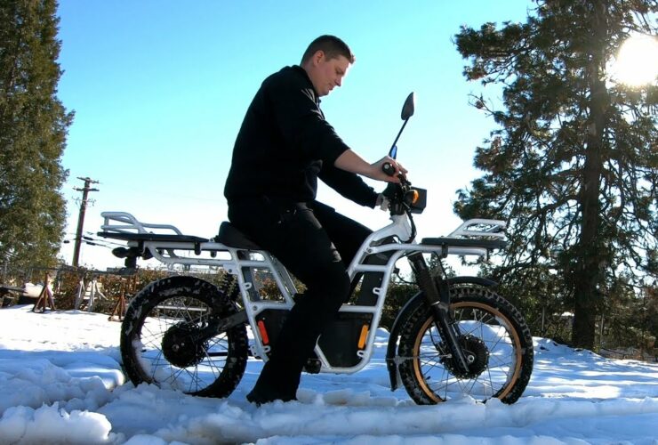 Electric Motorcycle in Winter 