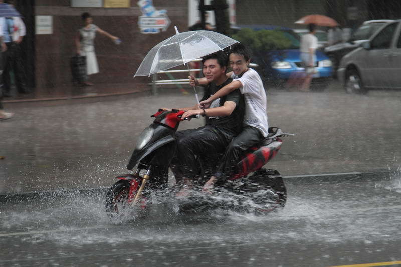 Can You Ride an Electric Motorbike in the Rain?