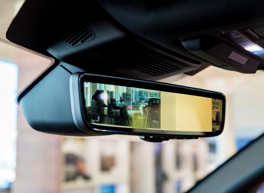  High-Def Monitor In Place of Rearview
