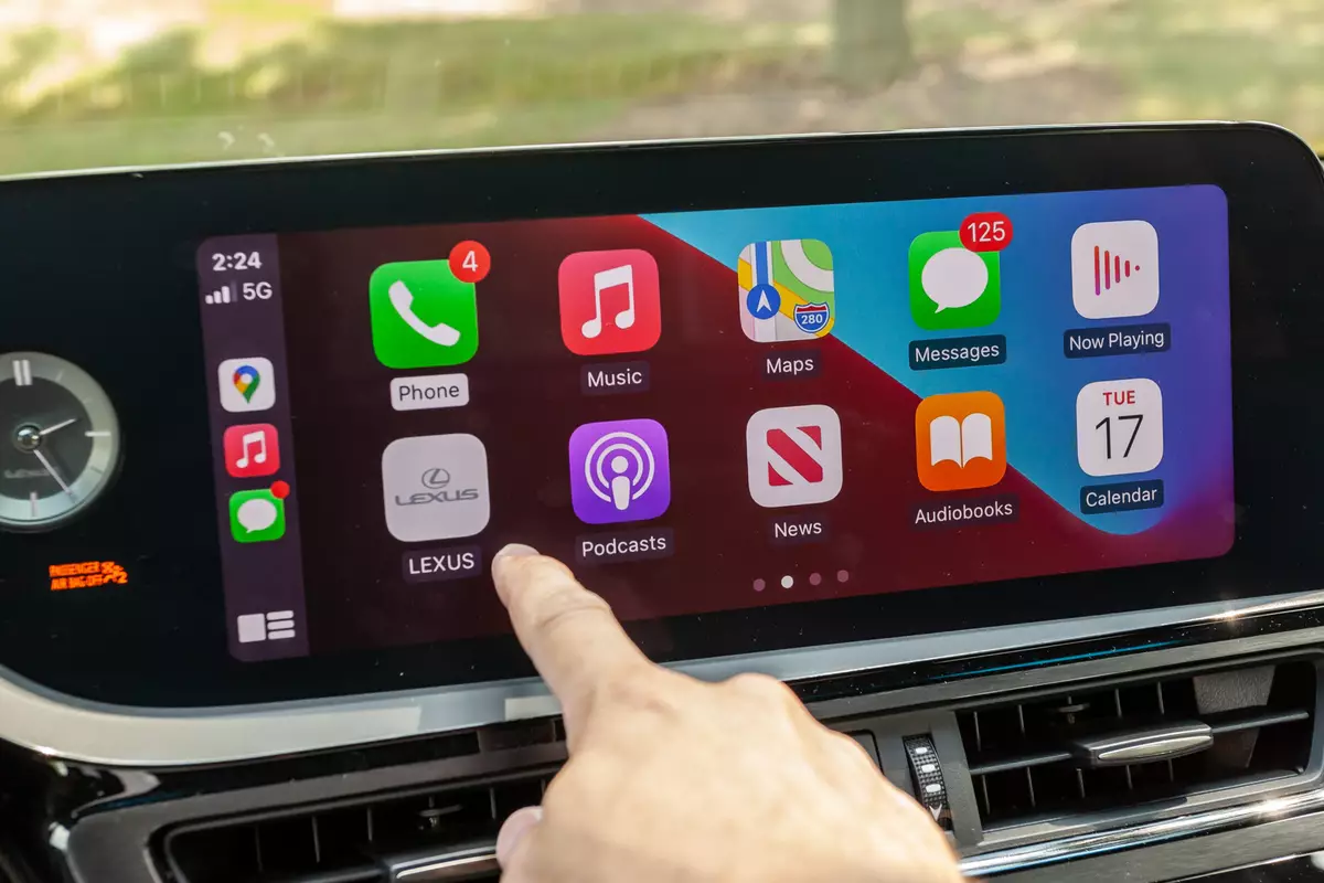 Wireless Apple CarPlay/Android Auto